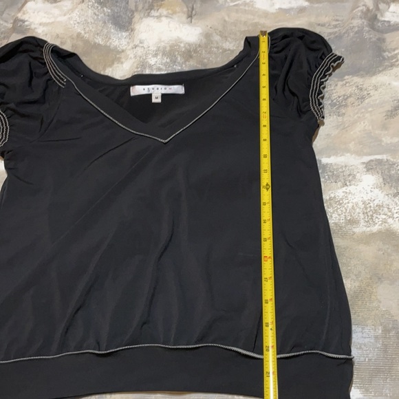 Studio M Women’s SZ M Black V-Neck Pullover Short Sleeve Casual Top - Picture 10 of 13